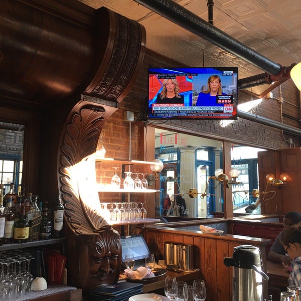 1/11/2019 tarihinde Kurtis S.ziyaretçi tarafından America Eats Tavern'de çekilen fotoğraf