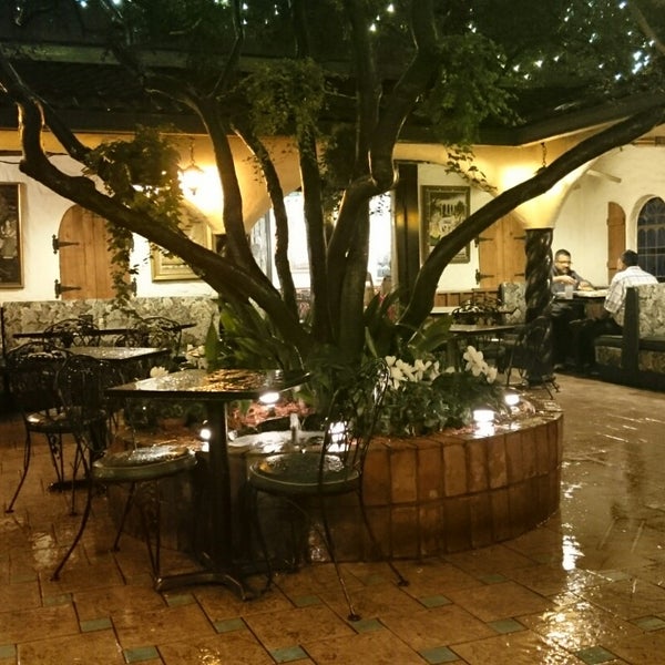 11/23/2014 tarihinde Lukas K.ziyaretçi tarafından Kalachandji&#39;s Restaurant &amp; Palace'de çekilen fotoğraf
