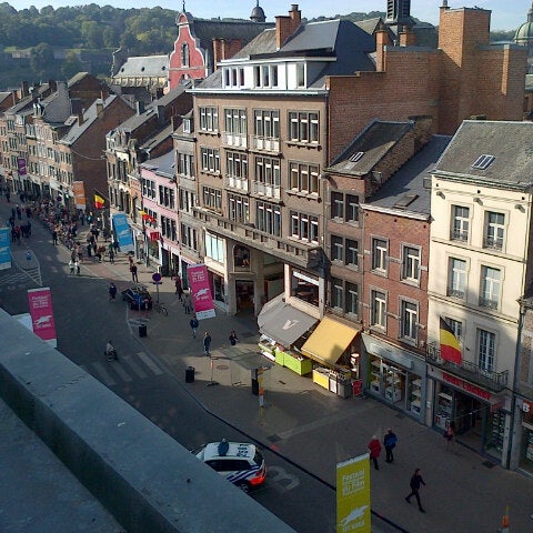 10/2/2013 tarihinde Yves V.ziyaretçi tarafından Coworking Namur'de çekilen fotoğraf