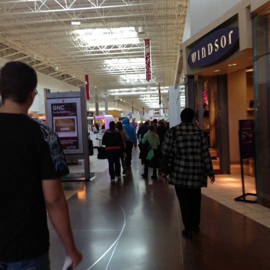 11/24/2012にSteve S.がChicago Ridge Mallで撮った写真
