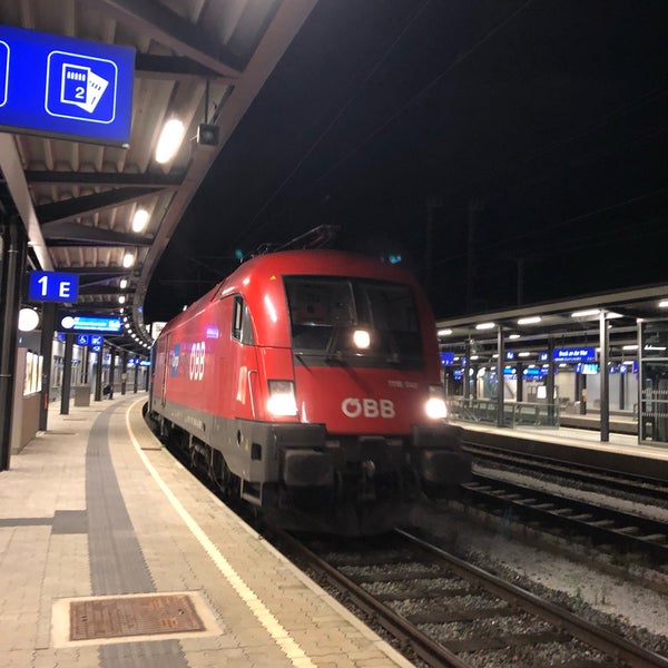 Photo taken at Bahnhof Bruck an der Mur by あきふみ on 9/13/2019