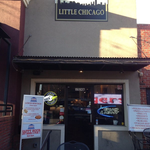 Photo taken at Little Chicago Pizzeria &amp; Grill by lil BIG G. on 1/19/2014
