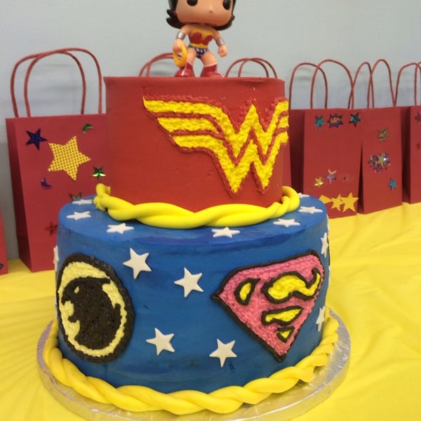 Amazing super hero cake - decoration by Keith! Nice job! Thank you.