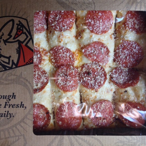 Little Caesars Pepperoni Cheese Bread