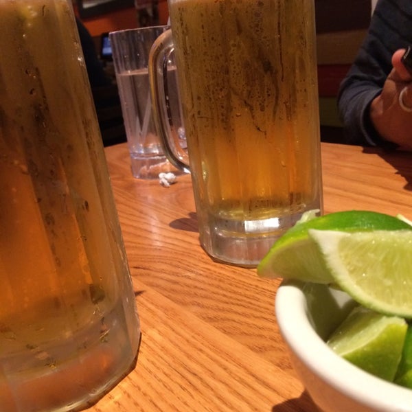 Photo taken at Chili&#39;s Grill &amp; Bar by Pedro O. on 6/12/2014