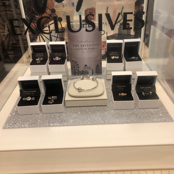 Pandora 3200 Las Vegas Blvd S