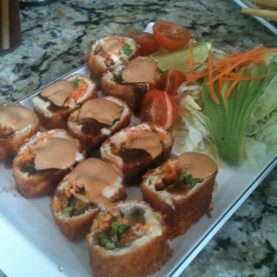 Das Foto wurde bei Sushi Co von Alo J. am 11/24/2012 aufgenommen