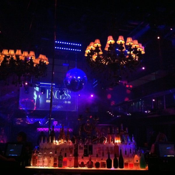 Foto tirada no(a) Cameo Nightclub por Gary T. em 2/10/2013