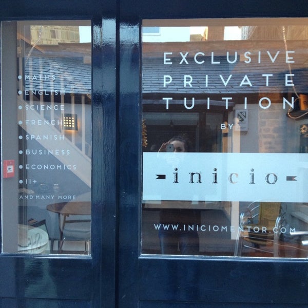 Photo prise au Inicio : Exclusive Private Tuition par Adam L. le1/1/2013