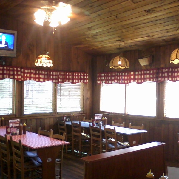 Ken's BarBQue 2 tips from 67 visitors