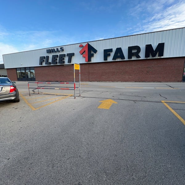 Fleet Farm Green Bay'da Büyük Mağaza