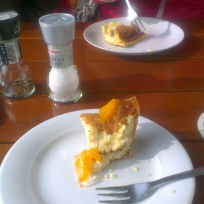 Foto diambil di Inselblick Cafe-Restaurant oleh Manuel M. pada 2/24/2013