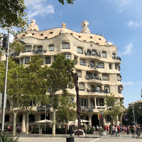 Photo taken at La Pedrera (Casa Milà) by HeLike on 9/8/2018