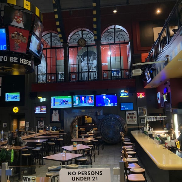 Buffalo Wild Wings Wings Joint