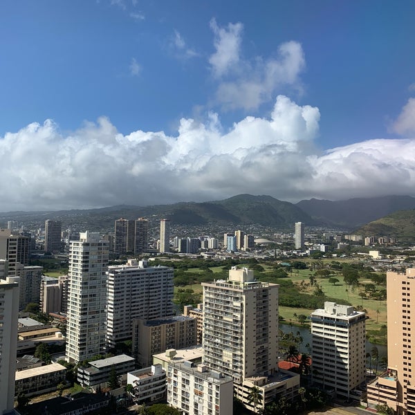 Das Foto wurde bei Hilton Waikiki Beach von Ben am 4/18/2019 aufgenommen