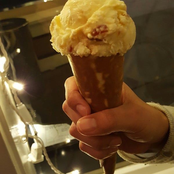 Foto tirada no(a) Ici Ice Cream por Jenn N. em 1/14/2018