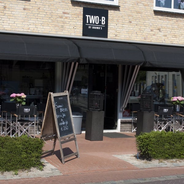photos at two-bbrowns - rapportstraat 3