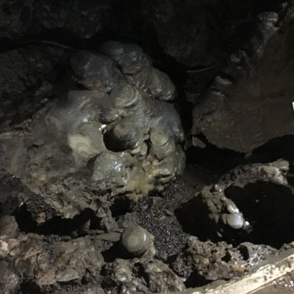Foto diambil di Le Domaine des Grottes de Han / Het Domein van de Grotten van Han oleh Zoë V. pada 8/22/2018