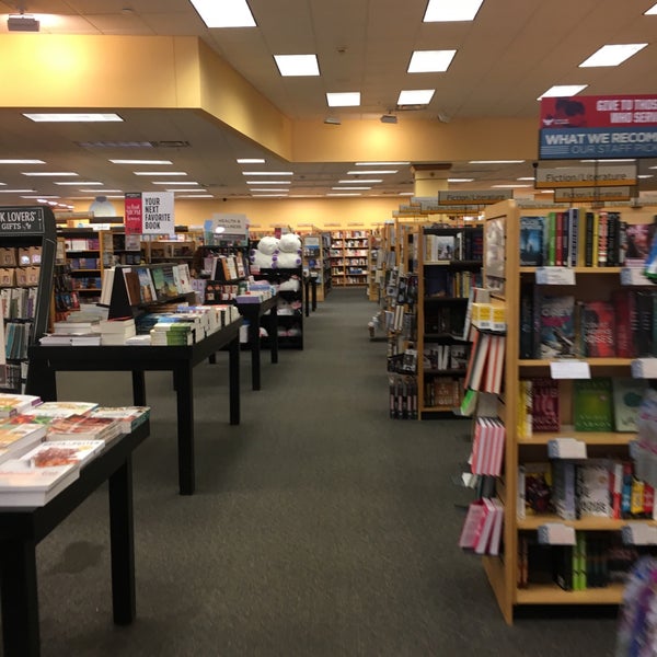 BooksAMillion Bookstore in Cuyahoga Falls