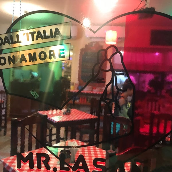 Das Foto wurde bei Buonissimo Trattoria-Pizzeria Italiana von Gabriel L. am 8/9/2017 aufgenommen