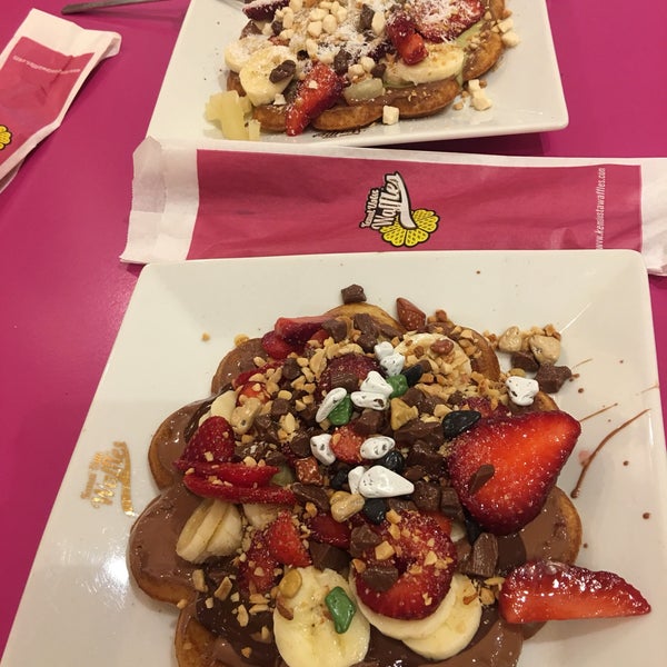 4/29/2018 tarihinde Meryem B.ziyaretçi tarafından Kemal Usta Waffles'de çekilen fotoğraf