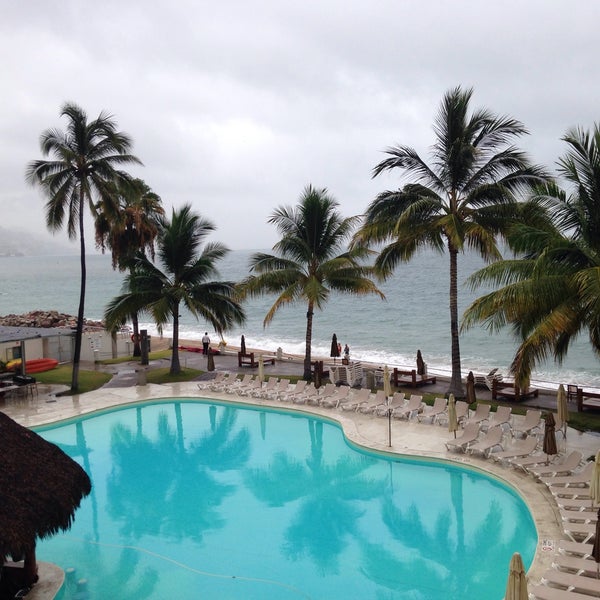 Das Foto wurde bei Plaza Pelicanos Grand Beach Resort von Diego A. R. am 6/12/2015 aufgenommen