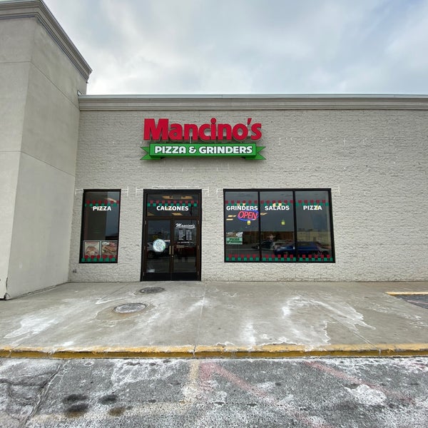 Mancino's Pizza Grinders Pizzeria in Flint