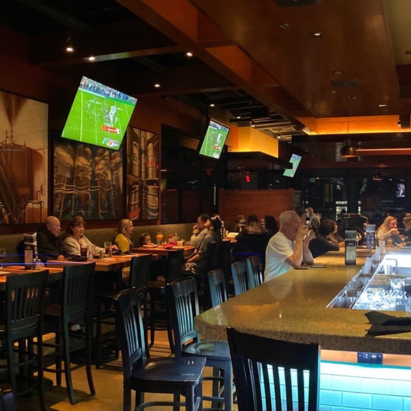 Photo taken at BJ&#39;s Restaurant &amp; Brewhouse by Michael A. on 1/2/2020