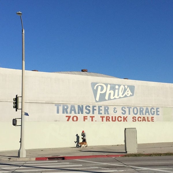 Photo taken at Phil&#39;s Transfer &amp; Storage by Ezra H. on 3/26/2015