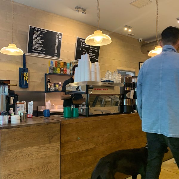 รูปภาพถ่ายที่ Súper Coffee &amp; Food Store โดย Vicki C. เมื่อ 10/24/2019