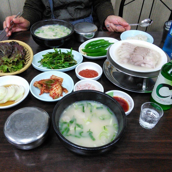 쌍둥이 돼지국밥
