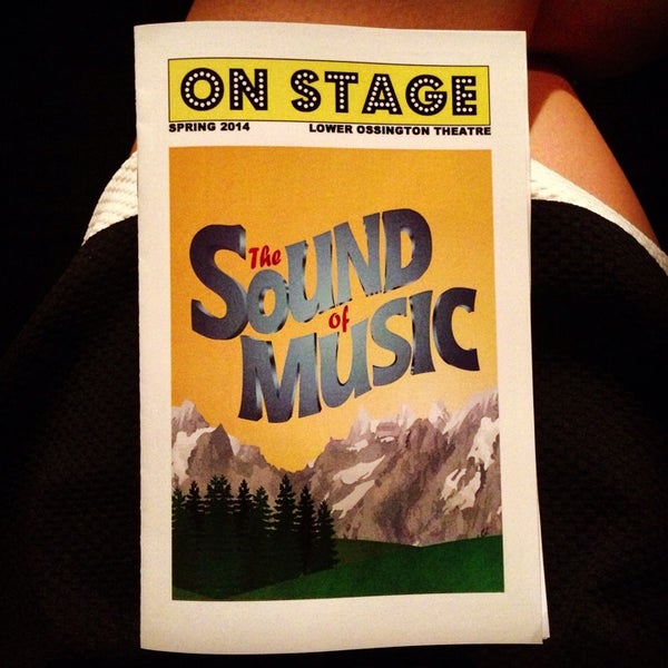 Foto diambil di Randolph Theatre oleh Chelsea pada 4/13/2014