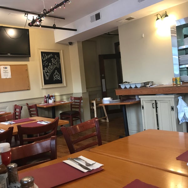 Photo taken at Moriarty&#39;s Bar &amp; Restaurant by Eugene L. on 12/21/2019