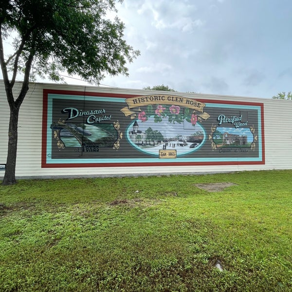 Glen Rose Downtown Square 4 tips from 272 visitors