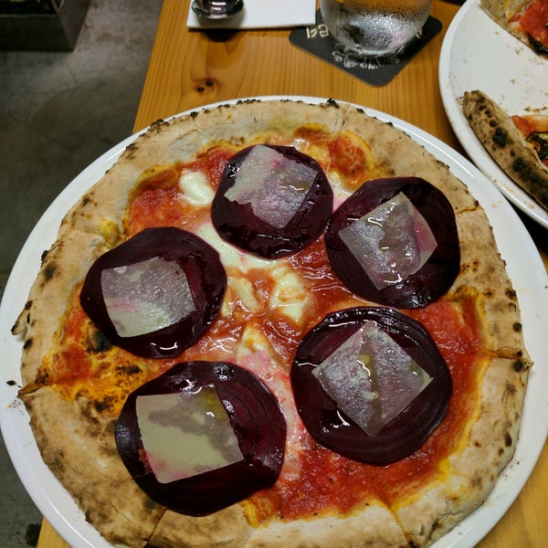 2/14/2017 tarihinde Frieder B.ziyaretçi tarafından Pizza Fabbrica'de çekilen fotoğraf