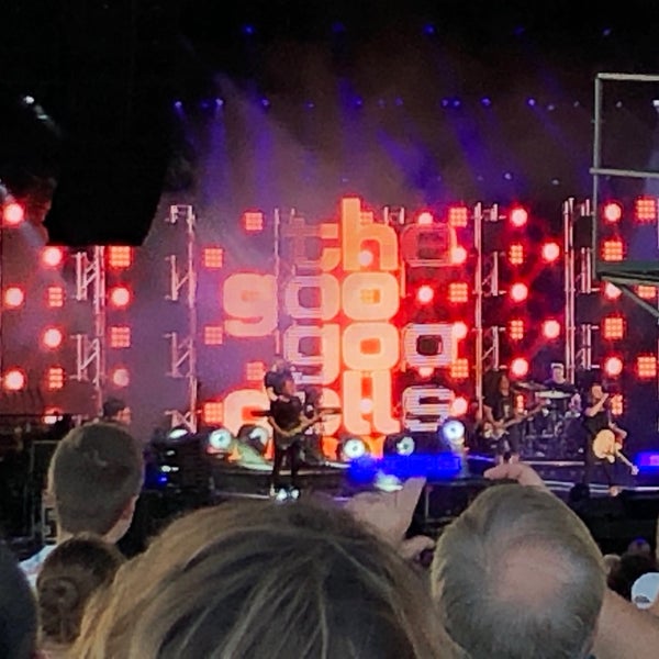Photo taken at Hollywood Casino Amphitheatre by Bob R. on 7/21/2019