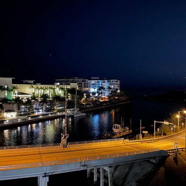 12/10/2021에 Marcus J.님이 Waterstone Resort &amp; Marina Boca Raton, Curio Collection by Hilton에서 찍은 사진