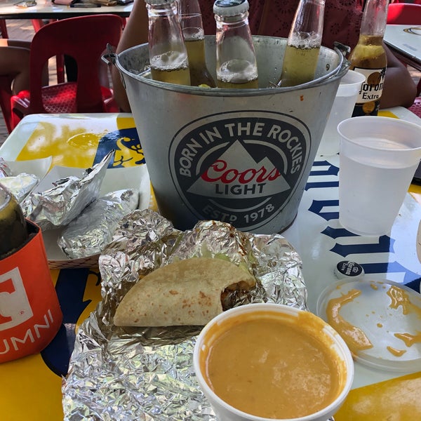 Снимок сделан в San Antonio Taco Co. пользователем Marcus J. 5/17/2019