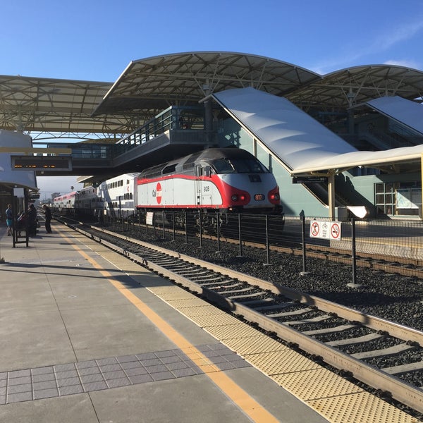 Millbrae Caltrain Station Rail Station in Millbrae