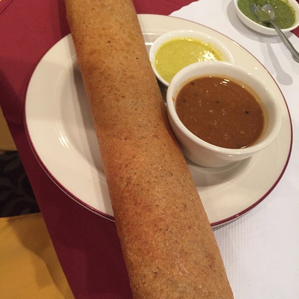 7/20/2015 tarihinde Sergey V.ziyaretçi tarafından Darbar Indian Cuisine'de çekilen fotoğraf