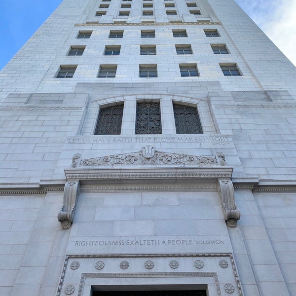 2/5/2020 tarihinde RVziyaretçi tarafından Los Angeles City Hall'de çekilen fotoğraf