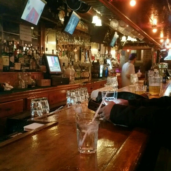 Снимок сделан в Streeter&#39;s Tavern пользователем Brian &quot;AKA Mad Tinker 2&quot; D. 3/31/2017