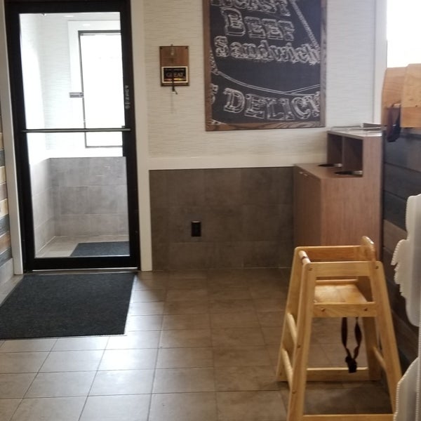 Arby's Fast Food Restaurant in Dekalb