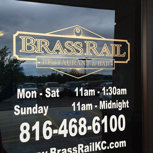 9/9/2014 tarihinde Rich H.ziyaretçi tarafından Brass Rail - Restaurant, Sports Bar &amp; Pool Hall'de çekilen fotoğraf