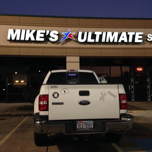 Photo taken at Mike&#39;s Ultimate Sports Bar by Rich H. on 7/1/2014