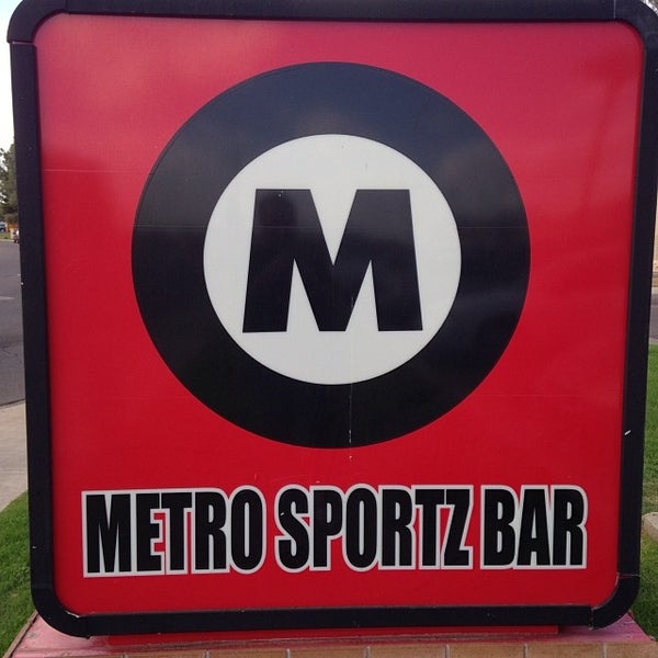 11/17/2013にRich H.がMetro Sportz Bar &amp; Billiardsで撮った写真
