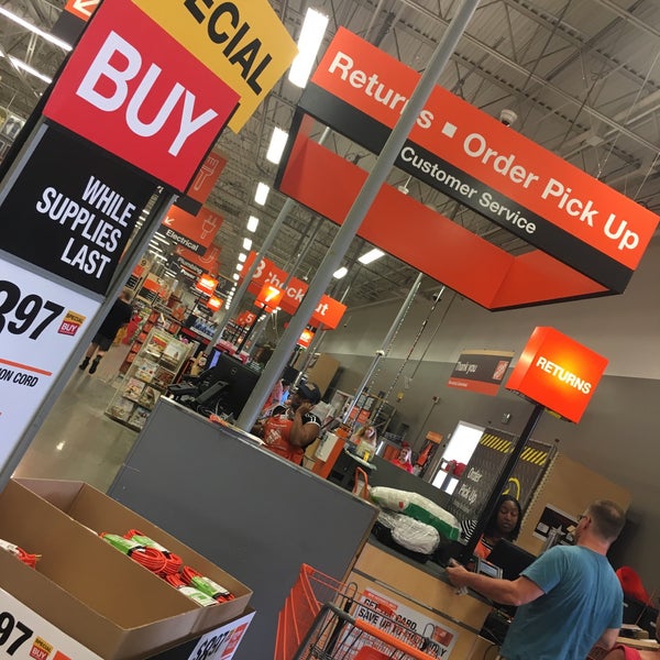 The Home Depot East Haven, CT에서의 사진