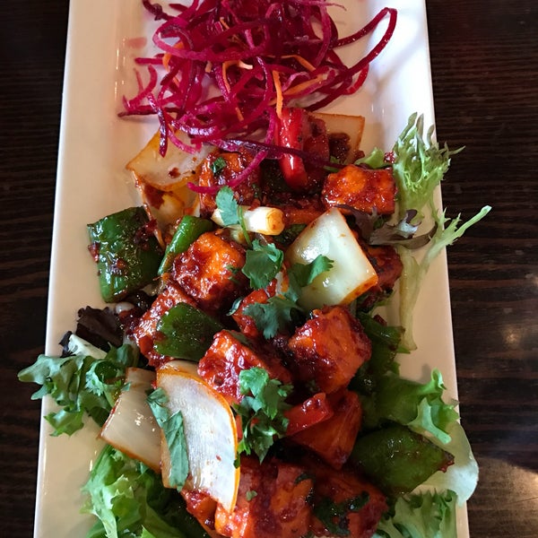 Photo prise au Spice Rack Indian Fusion Dining par Kavana A. le10/9/2016