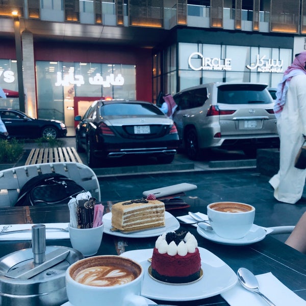 Photo taken at Guylian Café by Dr. Abdulmajeed 1 on 3/30/2019