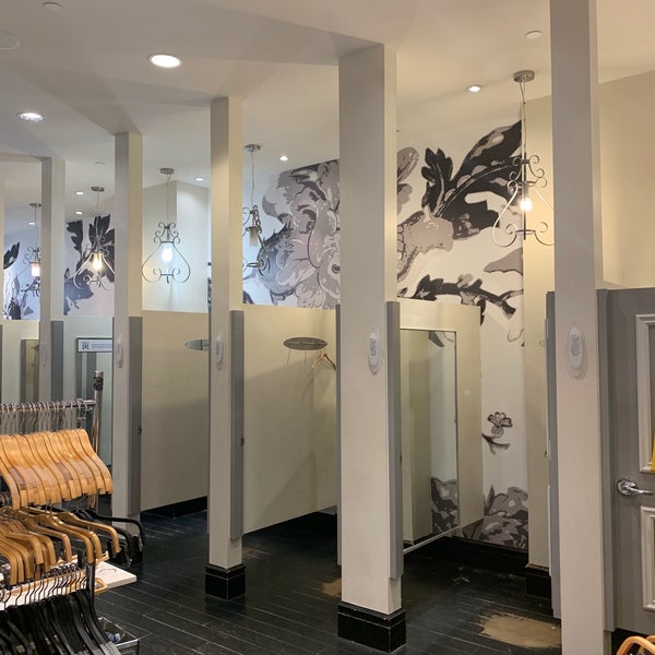 XXI Forever Clothing Store in Polo Park